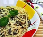 Kremalı Mantarlı Spagetti