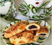 Zeytin Ezmeli Naneli Minik Börek ve Rudolph Van Veen