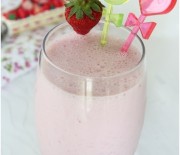 Çilekli Milkshake