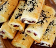 Baklava Yufkasında Pastırmalı Patatesli Börek